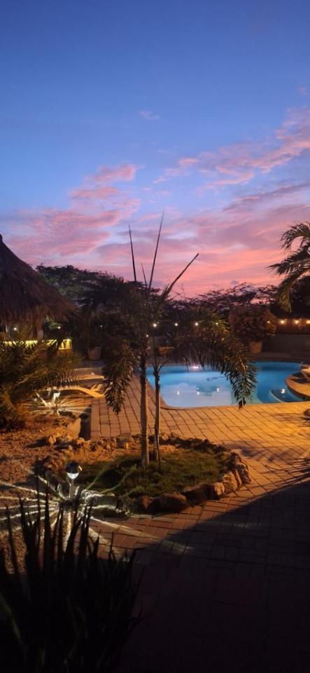 Апарт отель La Felicidad Aruba Ораньестад Экстерьер фото